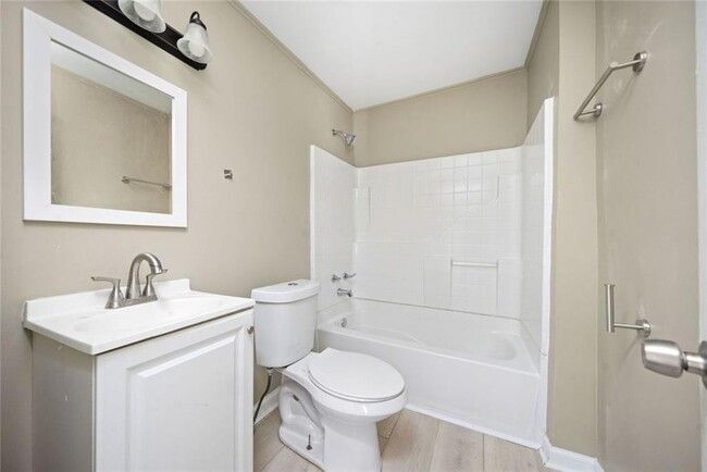 Building Photo - 92 Ormond St SE