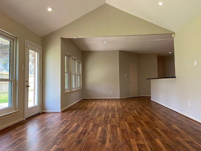 Building Photo - 1803 Oak Cluster Cir