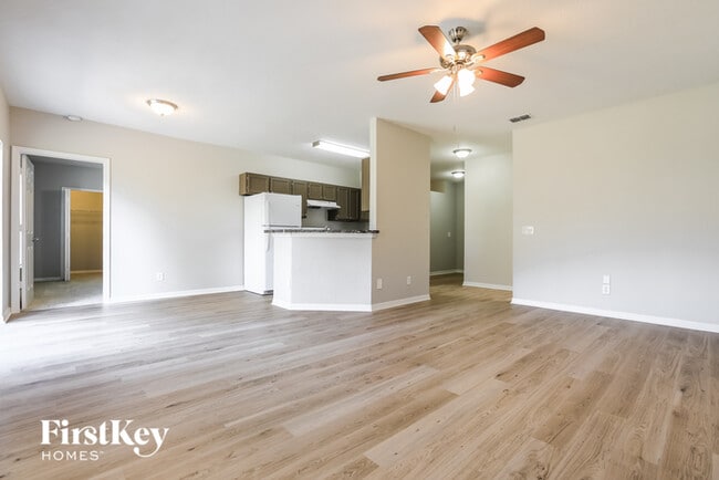 Building Photo - 4167 N Biscayne Dr