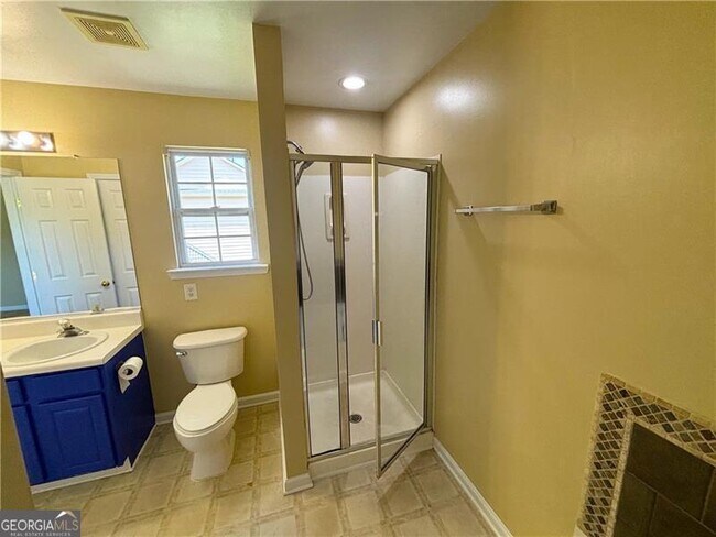 Building Photo - 7888 The Lakes Point