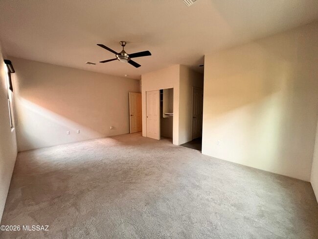 Building Photo - 391 E Calderwood Rd