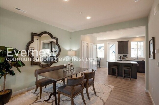 Building Photo - 2-Bed/2.5-Bath Townhome/Voucher Accepted/Available Soon!