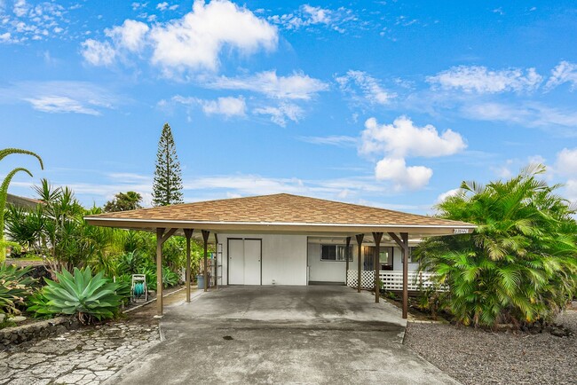 Building Photo - Great Traditional Hawaiian Home in Desirab...