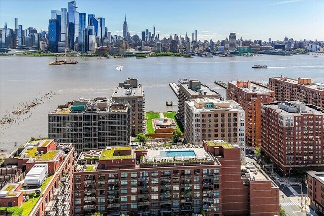 Building Photo - 1400 Hudson St