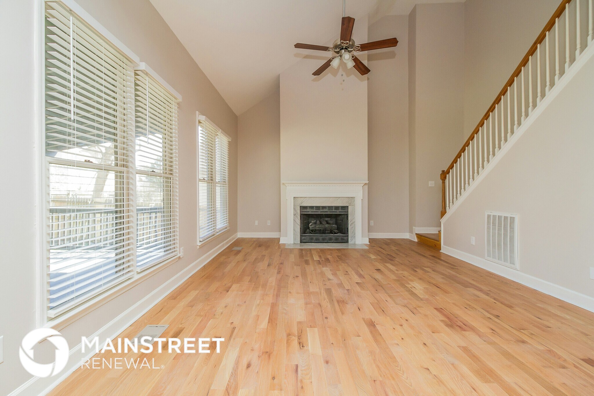 Building Photo - 4352 Cambridge Dr