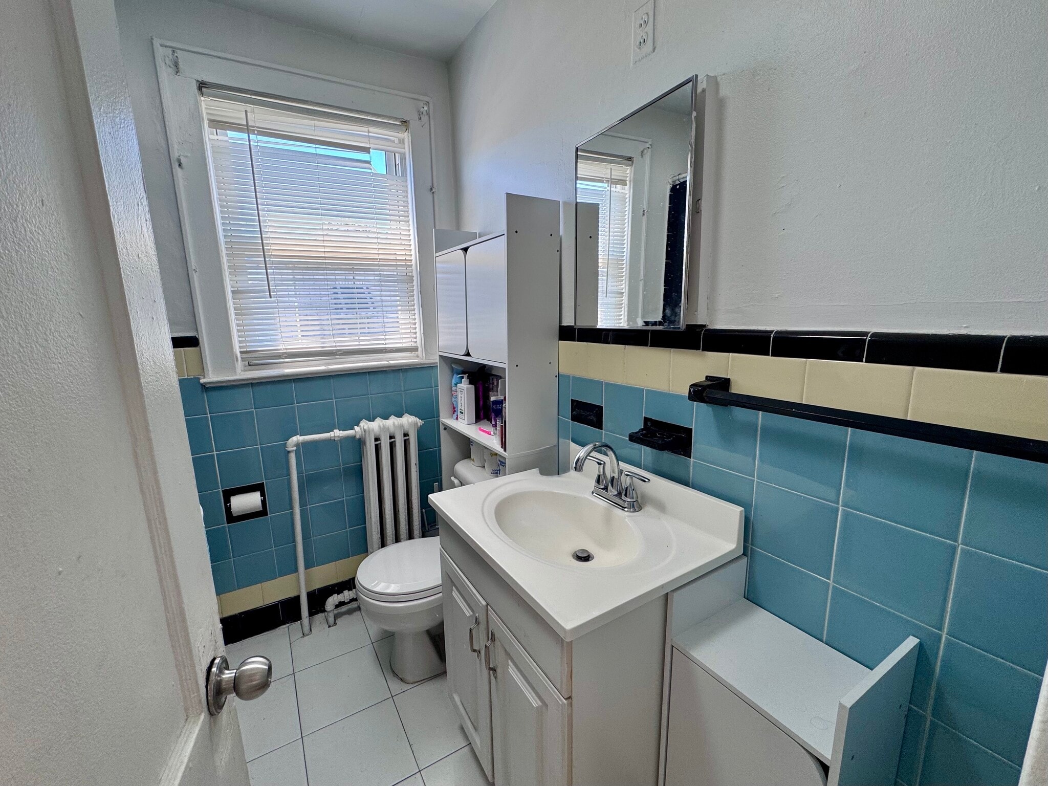 Bathroom - 136 Rothwell Ave
