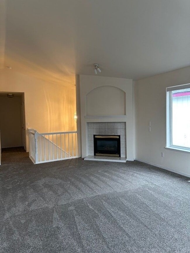 Building Photo - Tranquil Cul-de-Sac Charm: Inviting 3BR, 2BA Home in South Anchorage