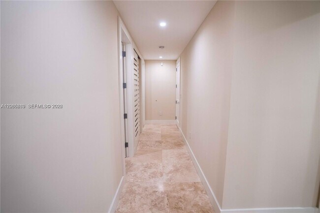 Building Photo - 4150 Monserrate St