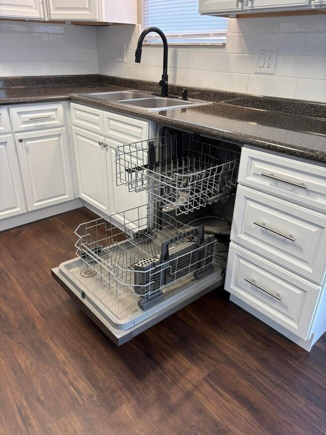 Building Photo - 2232 Pinion Pl