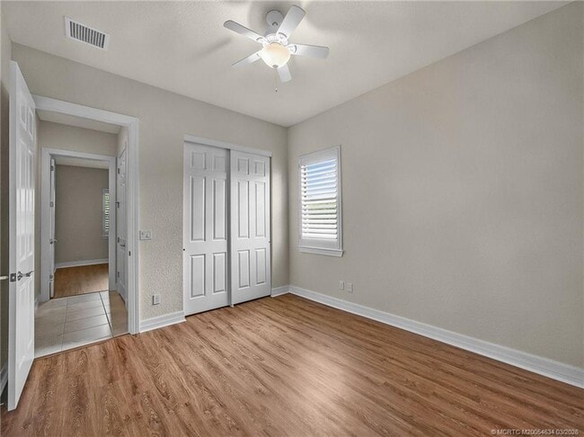 Building Photo - 724 SW Sea Green St