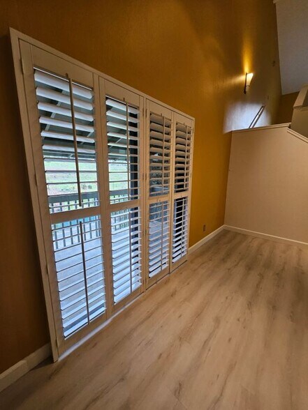 Building Photo - 8763 Mountain Blvd