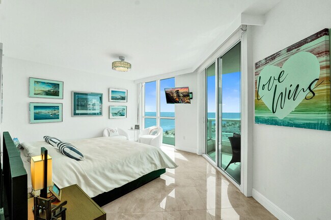 Building Photo - 101 S Fort Lauderdale Beach Blvd