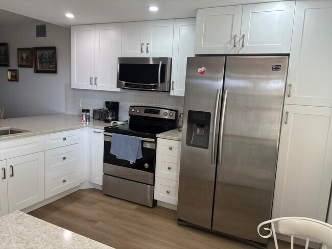 Building Photo - 3405 Bimini Ln