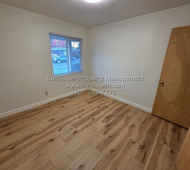 Building Photo - Beautifully updated 2015 Sq. Ft. Ranch-Style Home featuring 4BD/3BA| Brush Creek, Santa Rosa