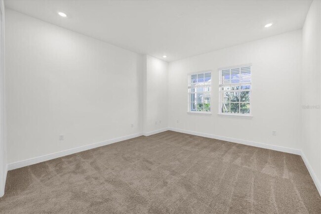 Building Photo - 10270 Pearson Ave