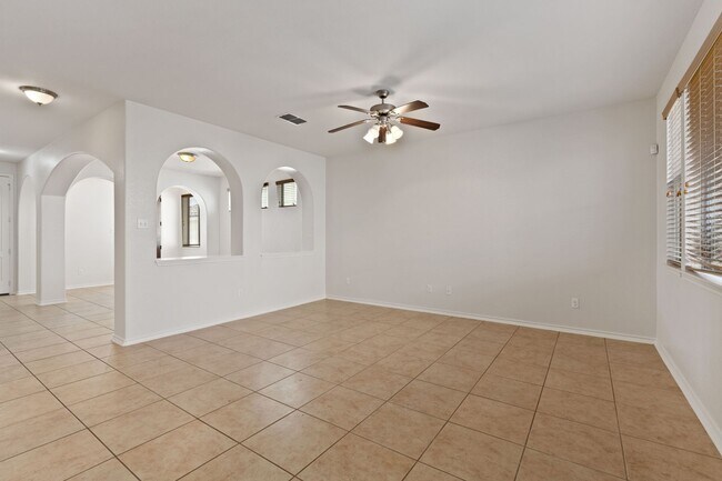 Building Photo - 4219 Woodbridge Way