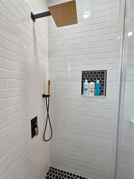 Building Photo - 2075 Jewell Ave