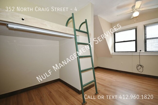 Building Photo - 3 Bed, 3 Bath Apartment in Oakland