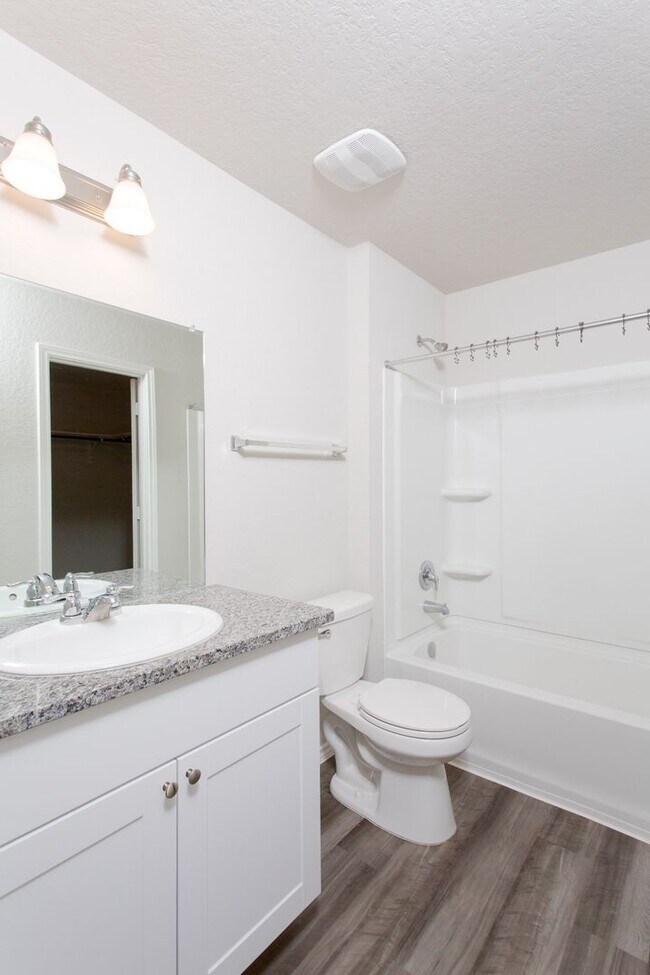Building Photo - Beautiful 4 bedroom home in Rosillo Creek!...