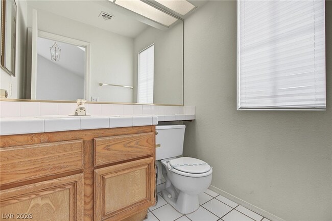 Building Photo - 2909 Sarina Ave