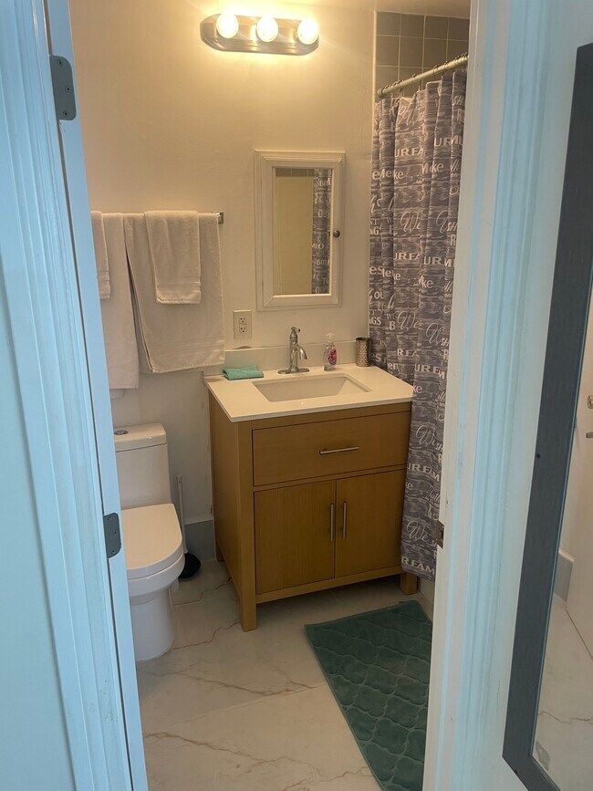 Building Photo - 12619 Emelita St