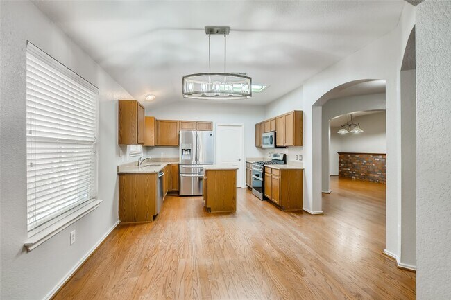 Building Photo - 1504 Julianas Way