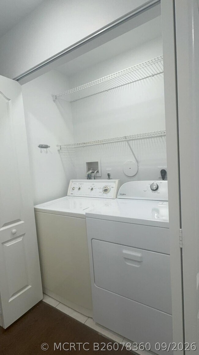 Building Photo - 4770 NW 57th Pl