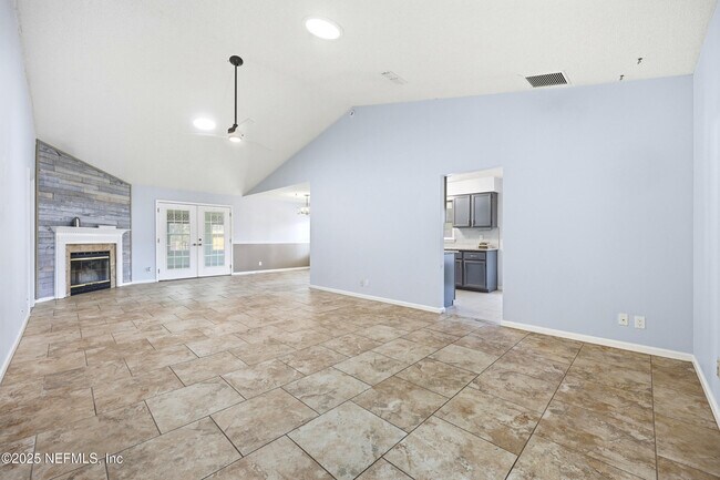 Building Photo - 14049 Broken Bow Dr N