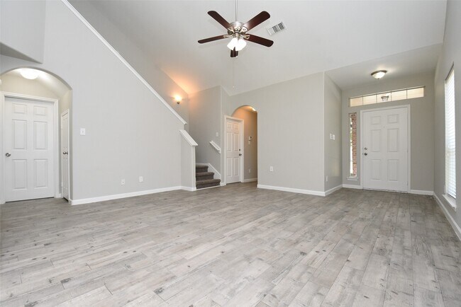 Building Photo - 21603 Falvel Lake Dr