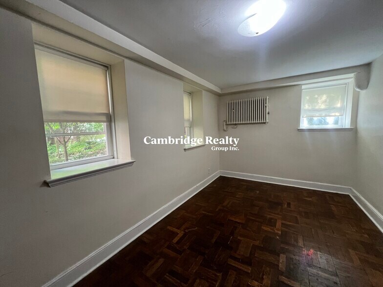 Building Photo - 46 Highland Ave