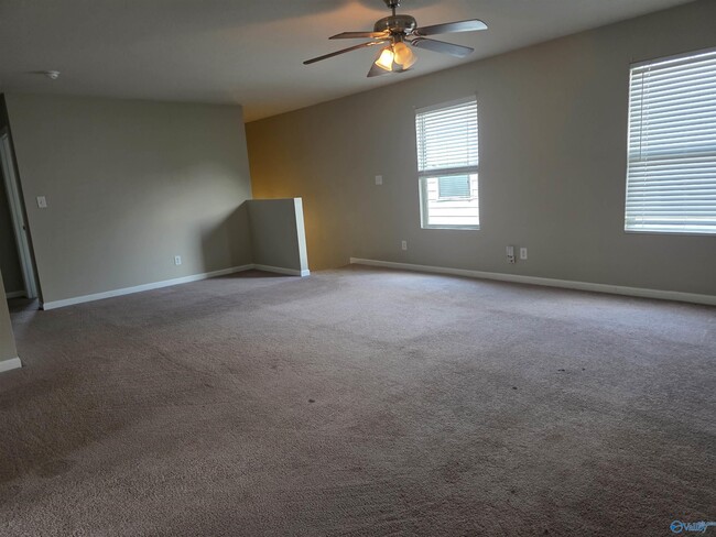 Building Photo - 187 Farmington Dr