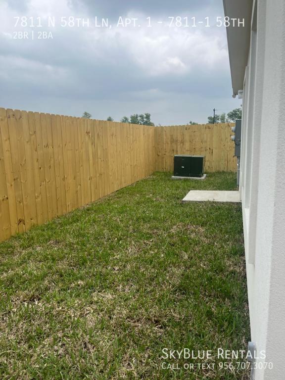 Building Photo - 7811 N 58th Ln