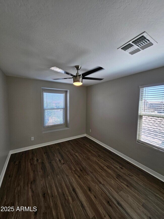 Building Photo - 40537 W Helen Ct