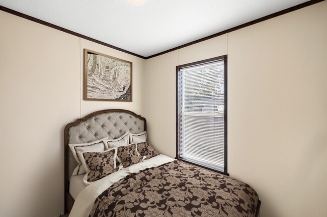 Building Photo - 733 Ascot Cir