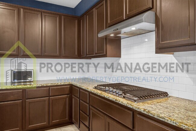 Building Photo - Spacious Elegance Awaits: 4-Bedroom Home with Hardwood Floors in Elk Grove!