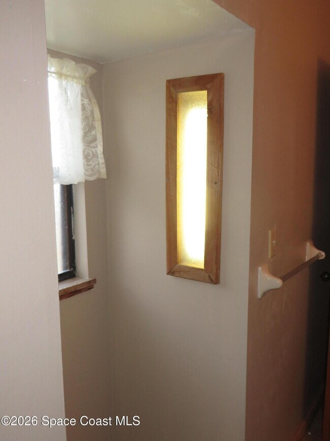 Building Photo - 1145 Horizon Ct