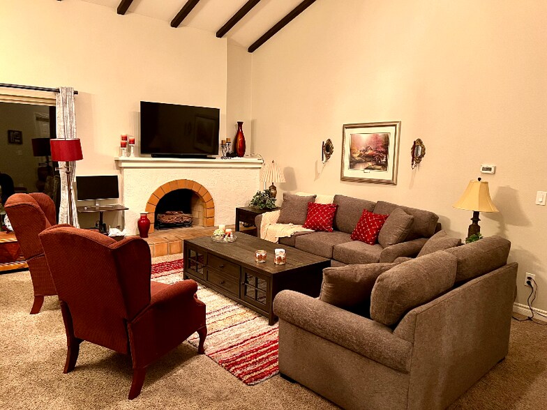 Building Photo - 12054 Caminito Campana