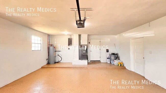 Building Photo - 4709 Redfern Dr