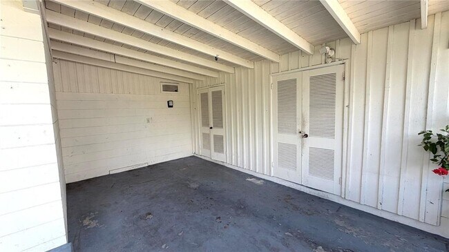Building Photo - 1425 Hester Dr