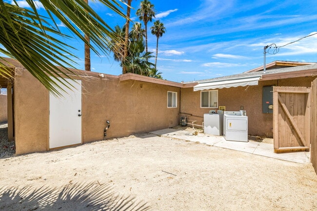 Building Photo - 44510 San Carlos Ave