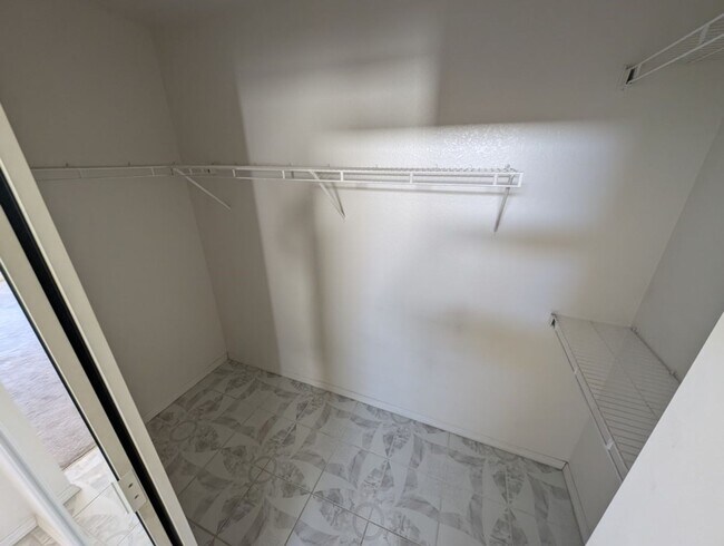 Building Photo - 2504 Sunup Dr