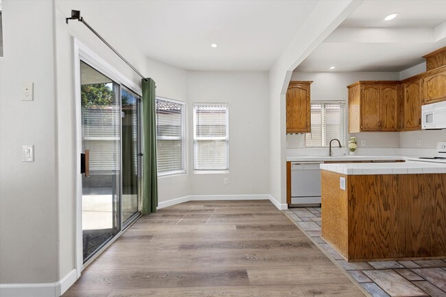 Building Photo - 9814 Autumn Serenade Ct