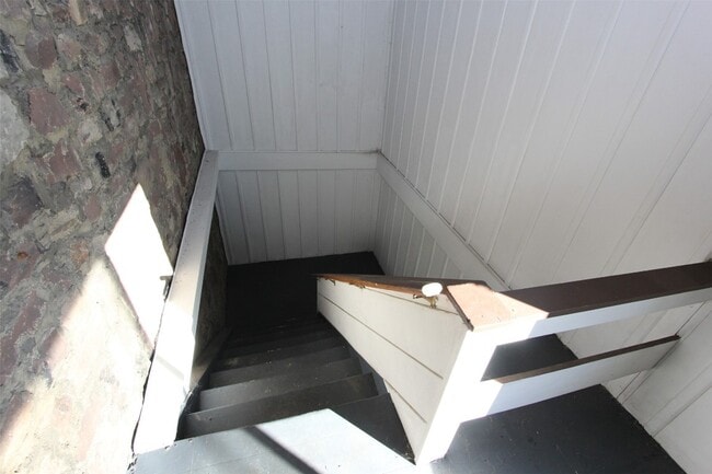 Building Photo - 12 George St