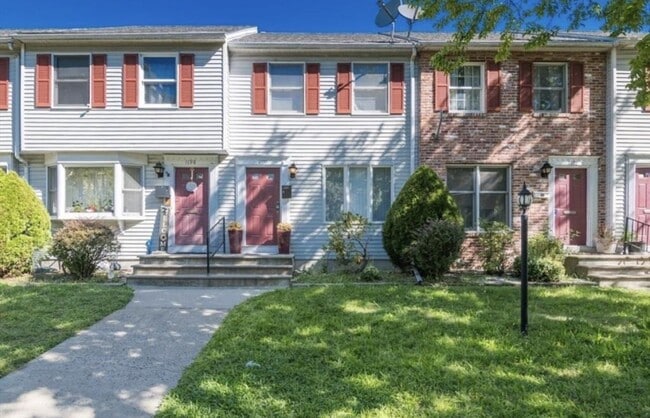 Building Photo - 1200 Worcester St