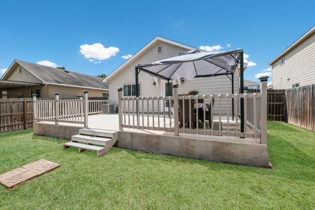 Building Photo - 25110 Orchard Acres