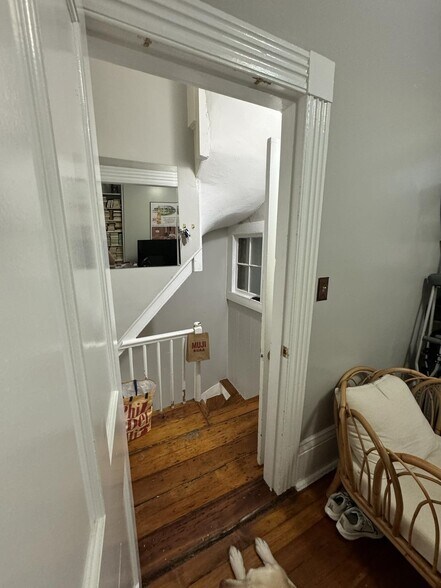 Building Photo - 2 Champney Pl