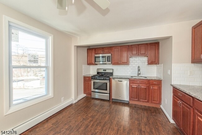 Building Photo - 19 Main Rd