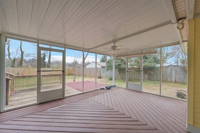 Building Photo - 1745 Ewing Ford Rd