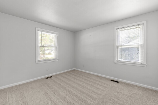 Building Photo - 1216 Olive Rd