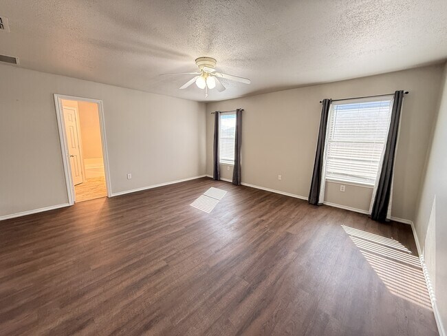 Building Photo - 6113 16th St